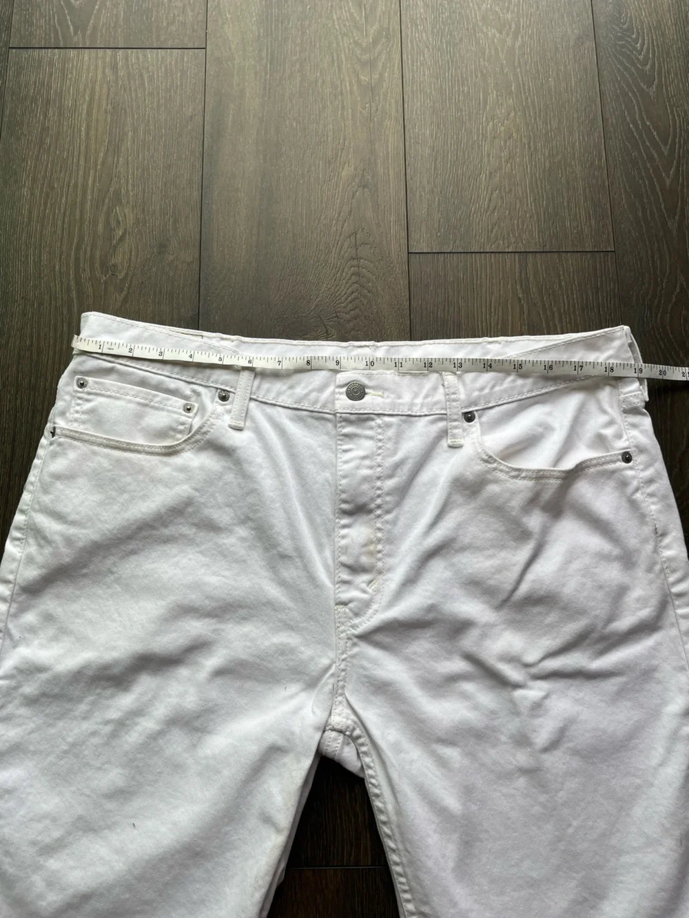 Levi’s White Denim Shorts